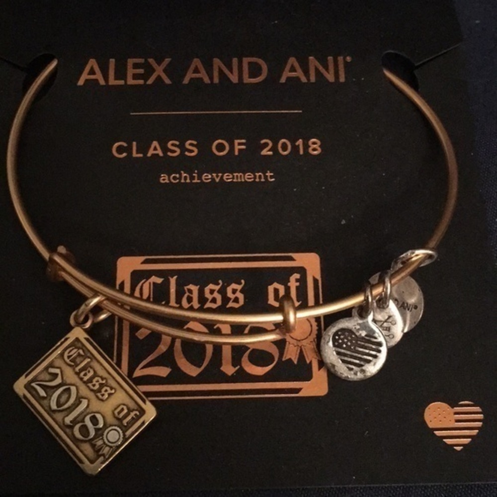 Alex and Aní Class of 2018 achievement